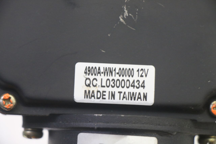 photo de WINDSCREEN WISCHERMOTOR ADIVA AD3 300 (2014 - 2020)