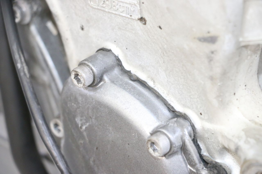 photo de MOTOR YAMAHA FJR ABS 1300 (2006 - 2012) - Detaillierte Sichtprüfung