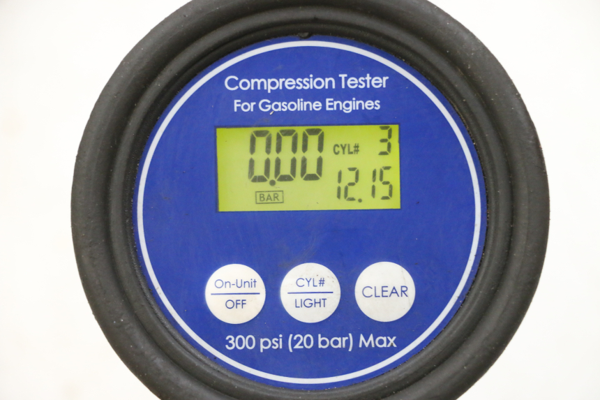 photo de MOTOR YAMAHA FJR ABS 1300 (2006 - 2012) - Oberflächenzustand und Material