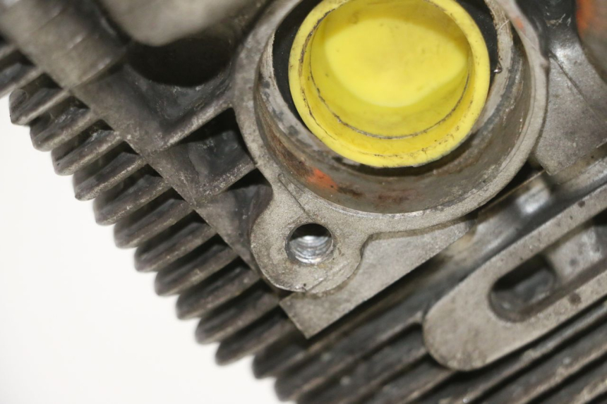 photo de MOTOR SUZUKI GSF N BANDIT 600 (1996 - 1999) - Details der Befestigungspunkte