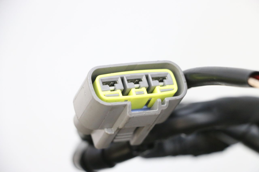 photo de MOTOR PIAGGIO MP3 HPE 300 (2019 - 2026) - Oberflächenzustand und Material