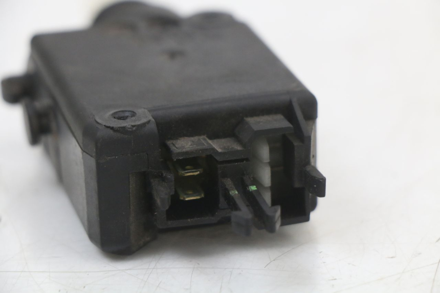photo de SITZBANKSCHLOSS MOTOR  PEUGEOT GEOPOLIS RS 125 (2007 - 2009)
