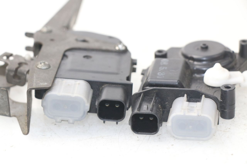 photo de SITZBANKSCHLOSS MOTOR  HONDA NSS EX FORZA 250 (2008 - 2009)