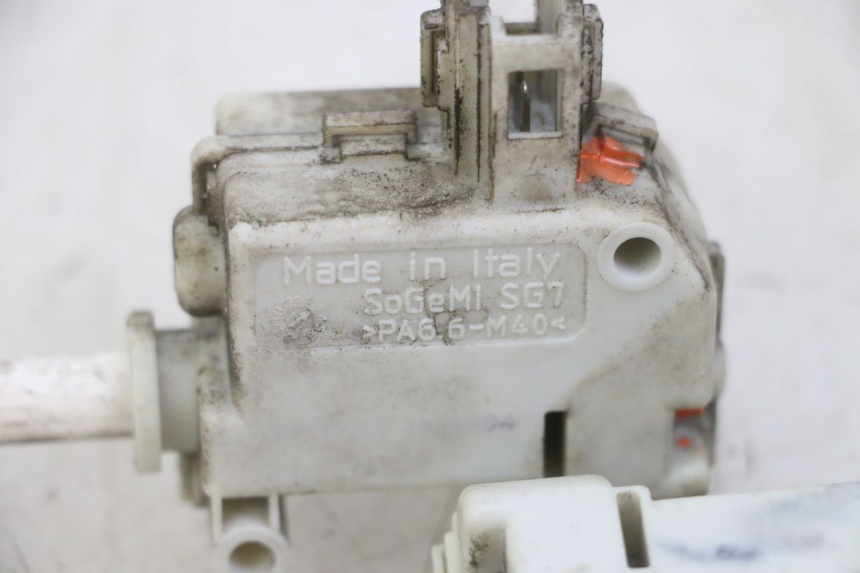 photo de KOFFERRAUMÖFFNUNGSMOTOR PIAGGIO MP3 LT 300 (2010 - 2016)