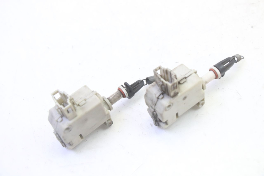 photo de KOFFERRAUMÖFFNUNGSMOTOR PIAGGIO MP3 LT 300 (2010 - 2016)