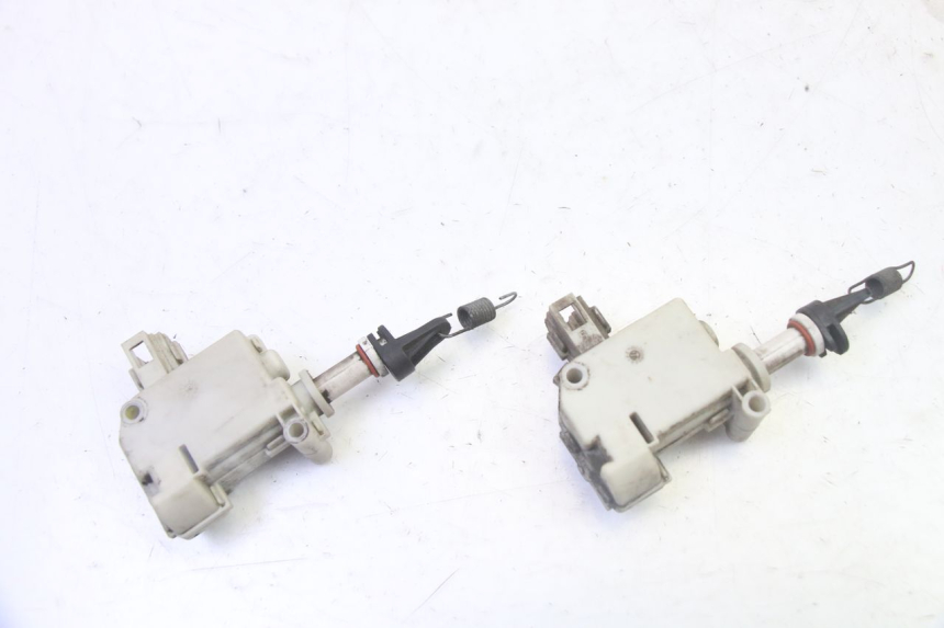 photo de KOFFERRAUMÖFFNUNGSMOTOR PIAGGIO MP3 LT 300 (2010 - 2016)