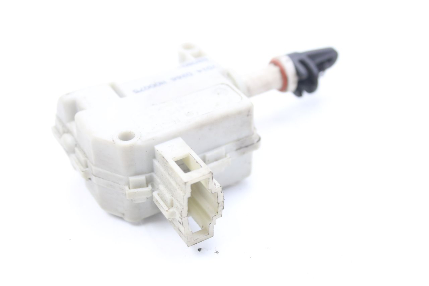 photo de KOFFERRAUMÖFFNUNGSMOTOR PIAGGIO MP3 500 (2014 - 2016)