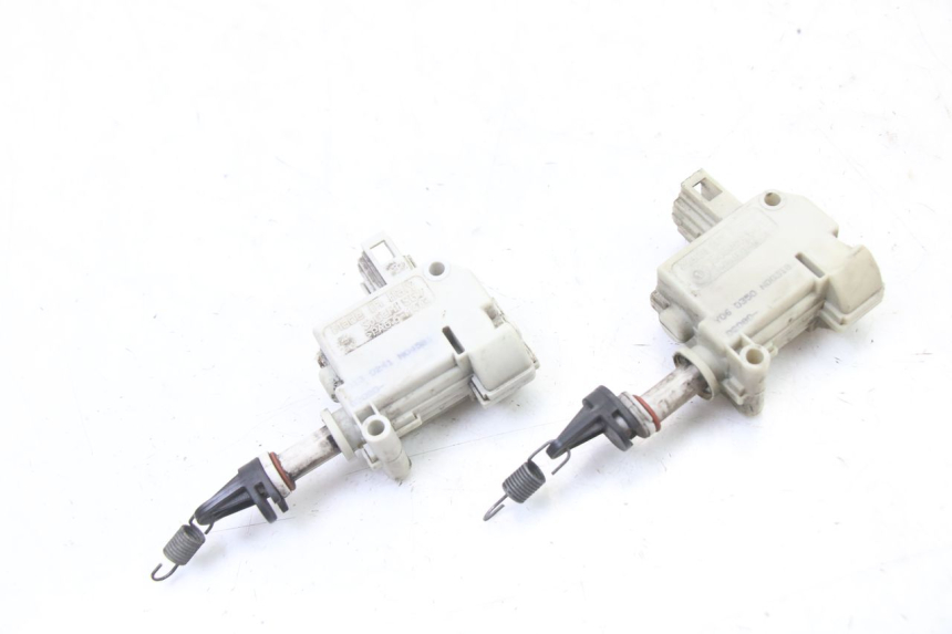 photo de SITZBANKSCHLOSS MOTOR  PIAGGIO MP3 500 (2011 - 2015)