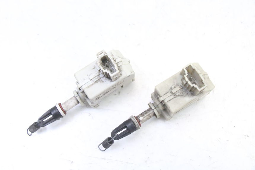 photo de SITZBANKSCHLOSS MOTOR  PIAGGIO MP3 500 (2011 - 2015)