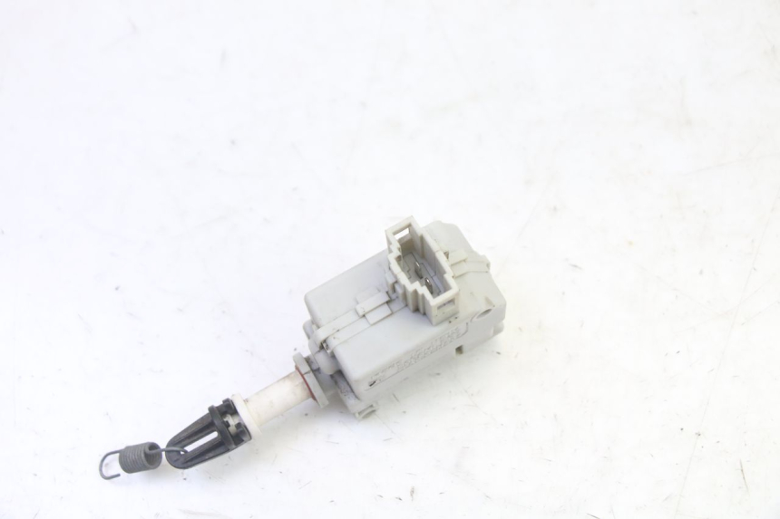 photo de SITZBANKSCHLOSS MOTOR  PIAGGIO MP3 RL 250 (2007 - 2010)