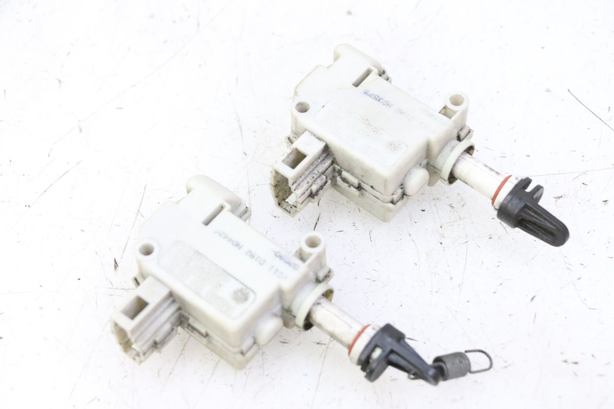 photo de SITZBANKSCHLOSS MOTOR  PIAGGIO MP3 500 (2011 - 2015)