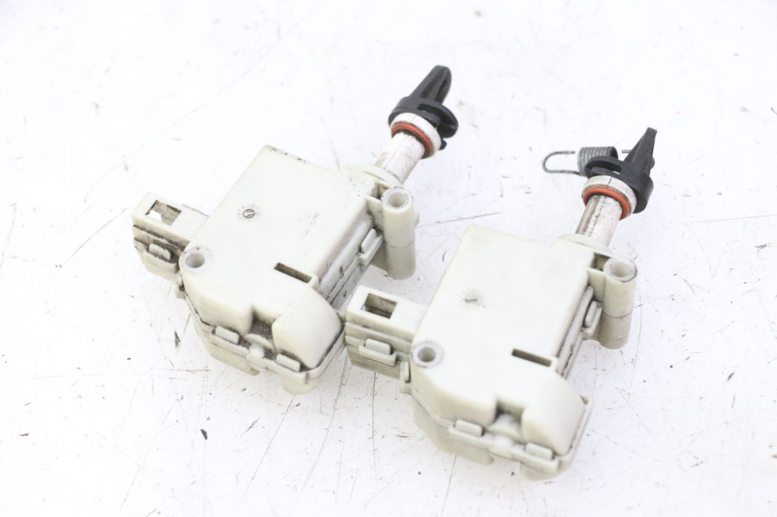 photo de SITZBANKSCHLOSS MOTOR  PIAGGIO MP3 500 (2011 - 2015)