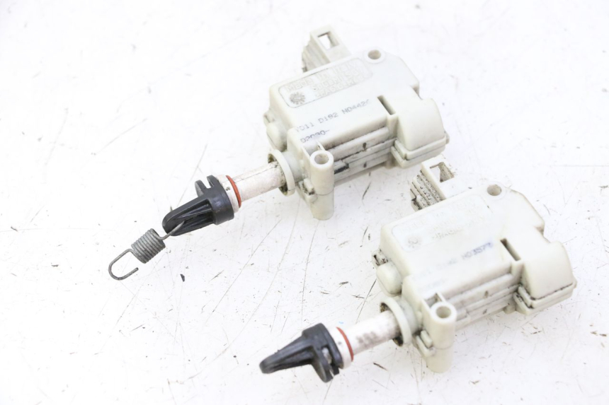 photo de SITZBANKSCHLOSS MOTOR  PIAGGIO MP3 500 (2011 - 2015)