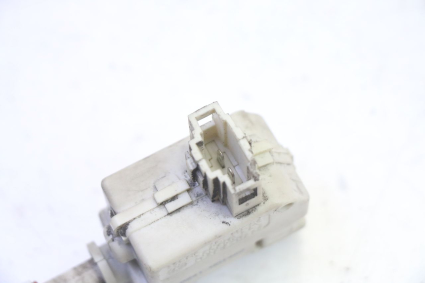 photo de KOFFERRAUMÖFFNUNGSMOTOR PIAGGIO MP3 125 (2006 - 2014)