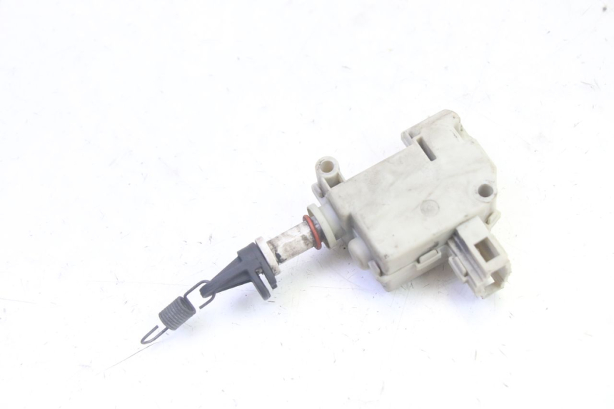 photo de SITZBANKSCHLOSS MOTOR  PIAGGIO MP3 RL 250 (2007 - 2010) - Technische Nahaufnahme