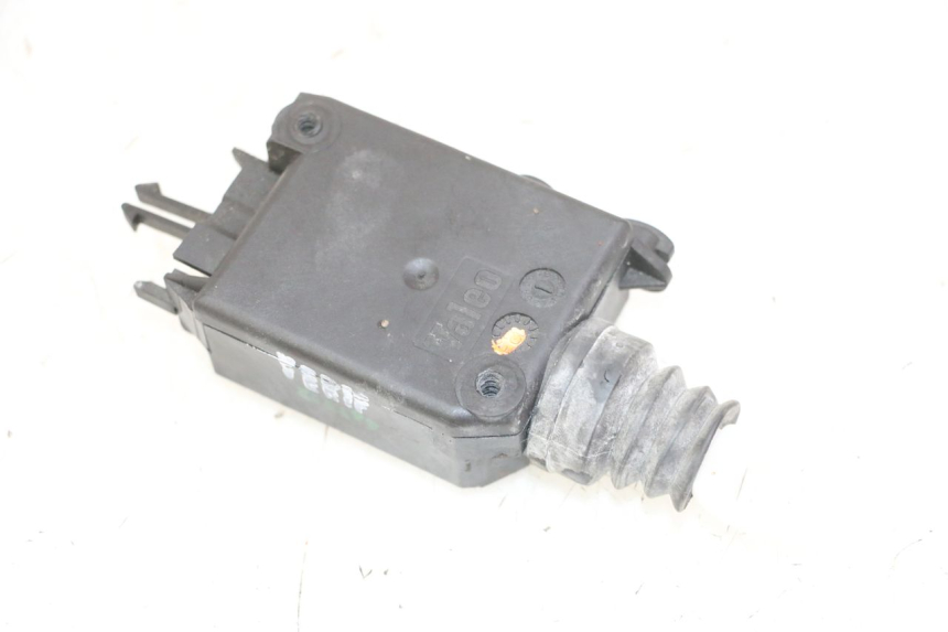 photo de SITZBANKSCHLOSS MOTOR  PEUGEOT SATELIS 125 (2013 - 2018)