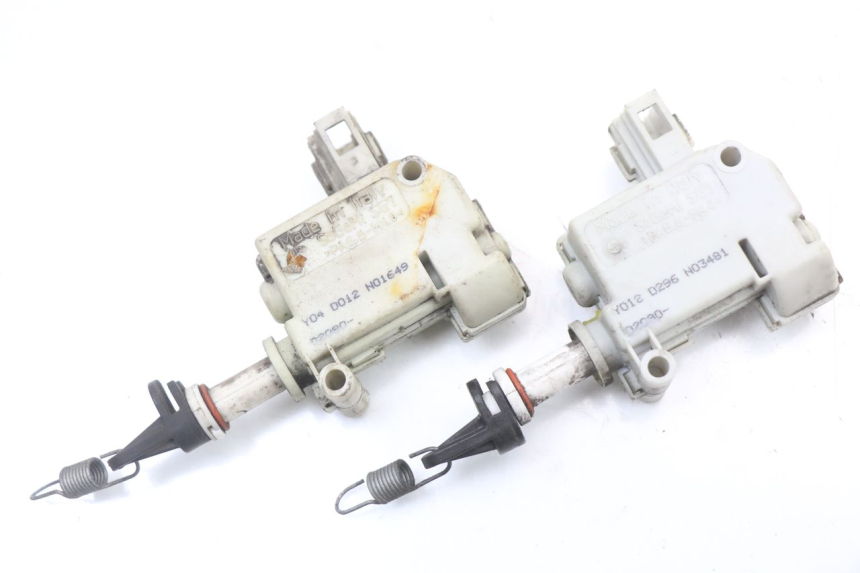 photo de SITZBANKSCHLOSS MOTOR  PIAGGIO MP3 500 (2011 - 2015)