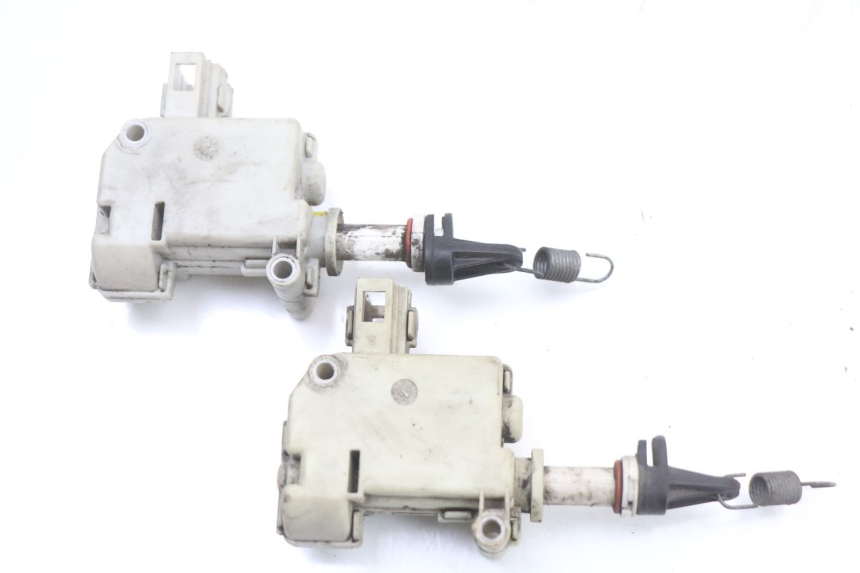 photo de SITZBANKSCHLOSS MOTOR  PIAGGIO MP3 500 (2011 - 2015)