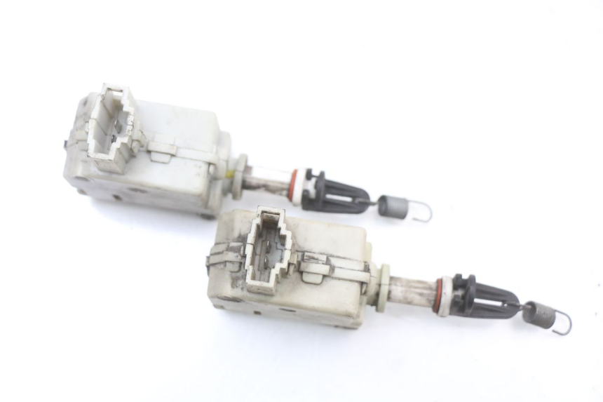 photo de SITZBANKSCHLOSS MOTOR  PIAGGIO MP3 500 (2011 - 2015)