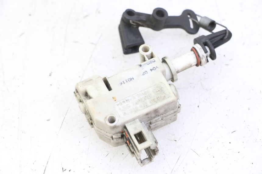 photo de SITZBANKSCHLOSS MOTOR  PIAGGIO VESPA GRANTURISMO 200 (2004 - 2005)