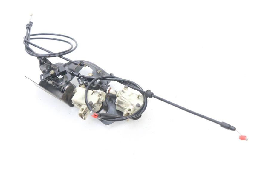 photo de SITZBANKSCHLOSS MOTOR  PIAGGIO X8 125 (2004 - 2007)