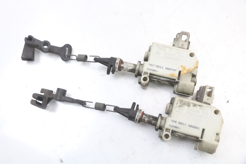 photo de SITZBANKSCHLOSS MOTOR  PIAGGIO X8 125 (2004 - 2007)