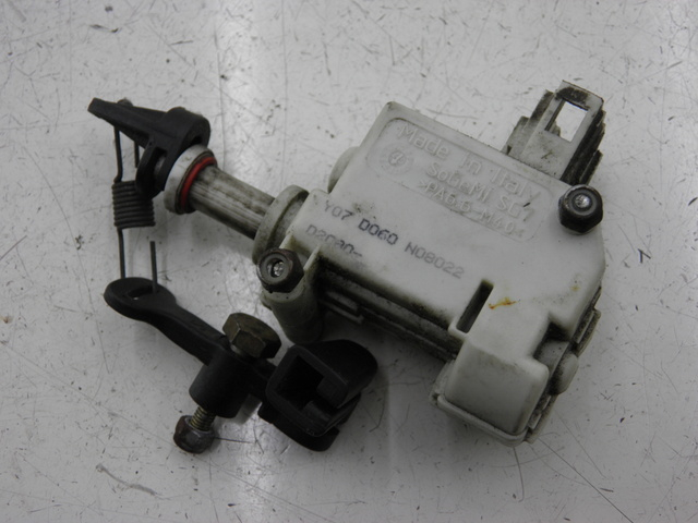 photo de SITZBANKSCHLOSS MOTOR  PIAGGIO X8 STREET 125 (2006 - 2007)