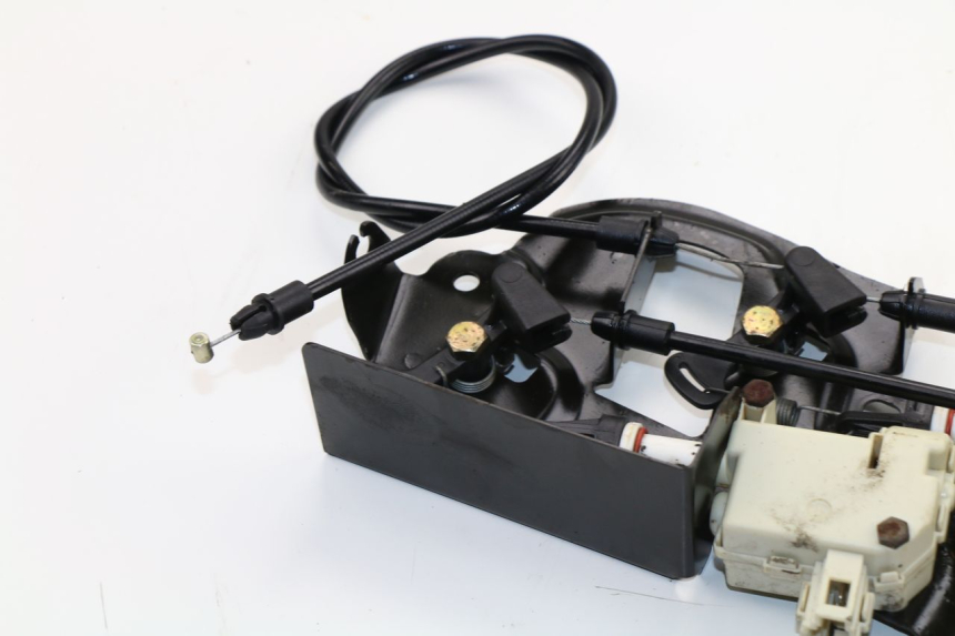 photo de SITZBANKSCHLOSS MOTOR  PIAGGIO X8 STREET 125 (2006 - 2007)