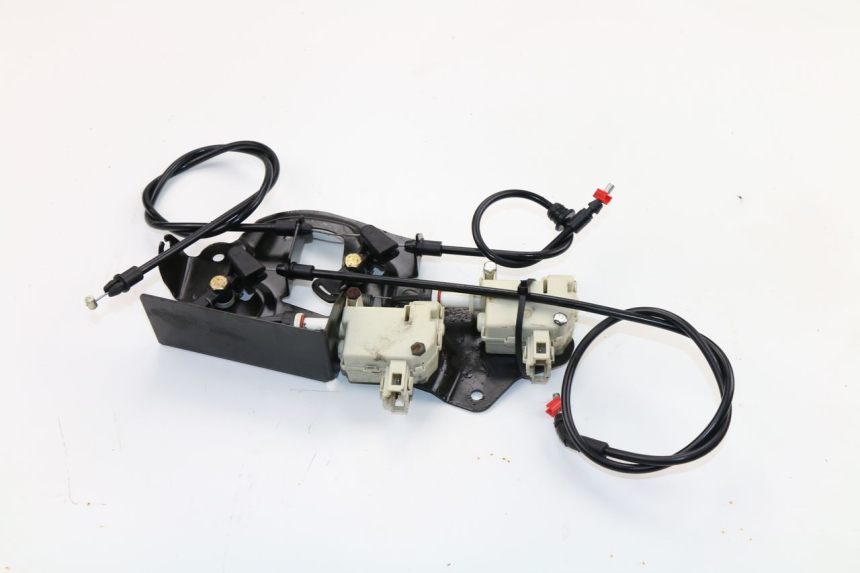 photo de SITZBANKSCHLOSS MOTOR  PIAGGIO X8 STREET 125 (2006 - 2007)