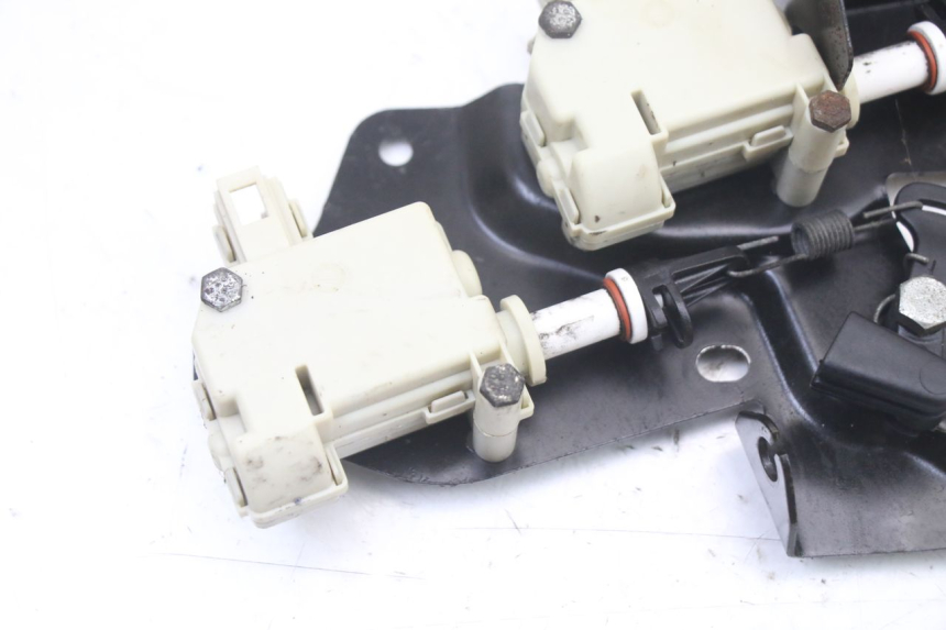 photo de SITZBANKSCHLOSS MOTOR  PIAGGIO XEVO - X EVO 125 (2007 - 2016)