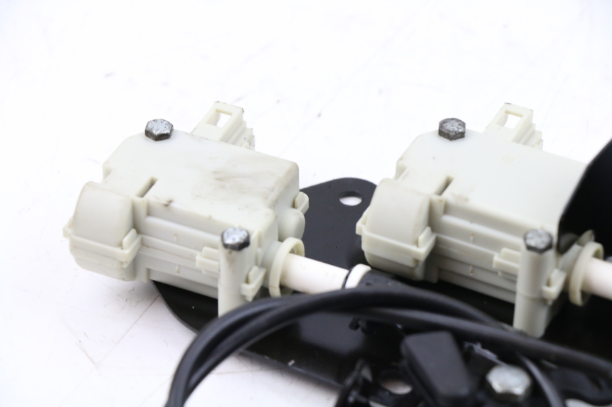 photo de SITZBANKSCHLOSS MOTOR  PIAGGIO XEVO - X EVO 125 (2010 - 2015)