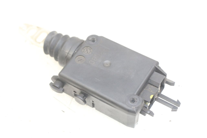 photo de KOFFERRAUMÖFFNUNGSMOTOR PEUGEOT SATELIS 125 (2010 - 2012)