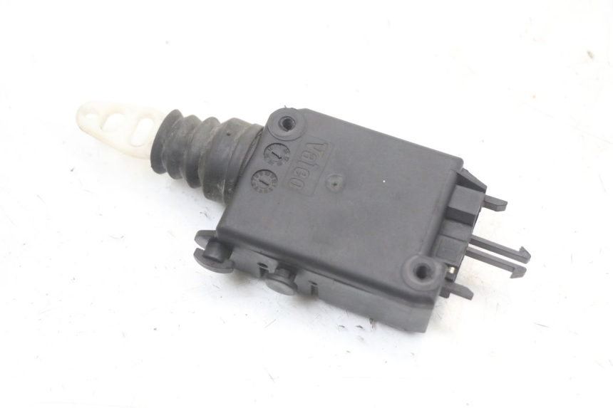 photo de KOFFERRAUMÖFFNUNGSMOTOR PEUGEOT SATELIS 125 (2010 - 2012)