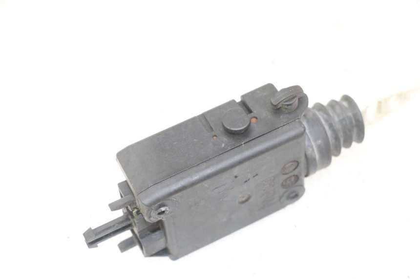 photo de SITZBANKSCHLOSS MOTOR  PEUGEOT SATELIS 125 (2013 - 2018)
