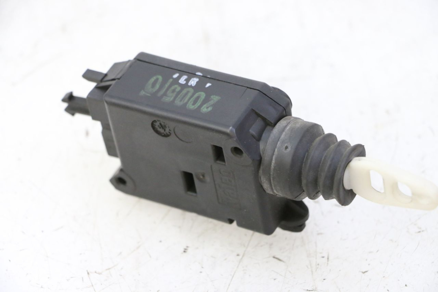 photo de KOFFERRAUMÖFFNUNGSMOTOR PEUGEOT SATELIS 125 (2006 - 2009)