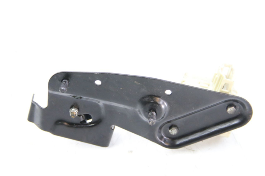 photo de KOFFERRAUMÖFFNUNGSMOTOR PIAGGIO VESPA GRANTURISMO 125 (2003 - 2007)