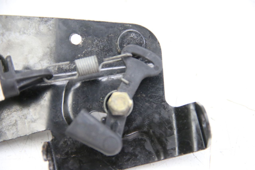 photo de KOFFERRAUMÖFFNUNGSMOTOR PIAGGIO VESPA GRANTURISMO 125 (2003 - 2007)