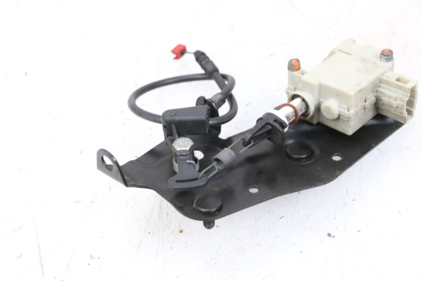 photo de SITZBANKSCHLOSS MOTOR  PIAGGIO VESPA GTS SUPER IE 125 (2009 - 2016) - Technische Nahaufnahme