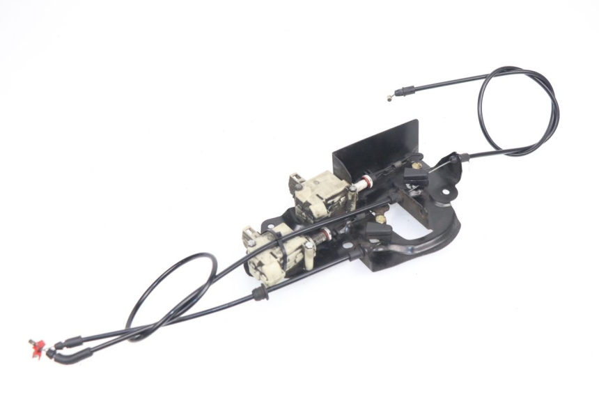 photo de SITZBANKSCHLOSS MOTOR  PIAGGIO X8 400 (2006 - 2007)