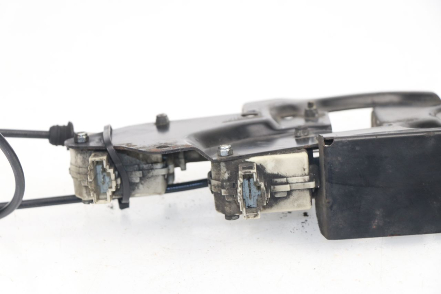 photo de SITZBANKSCHLOSS MOTOR  PIAGGIO X8 400 (2006 - 2007)
