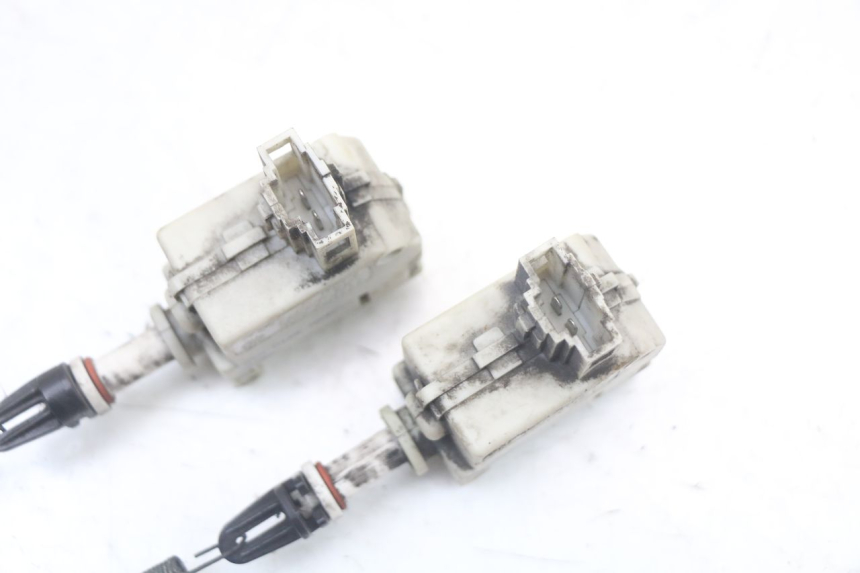 photo de SITZBANKSCHLOSS MOTOR  PIAGGIO XEVO - X EVO 125 (2007 - 2016) - Alternative Perspektive