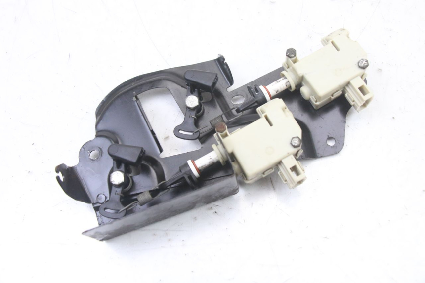 photo de SITZBANKSCHLOSS MOTOR  PIAGGIO XEVO - X EVO 125 (2007 - 2016) - Alternative Perspektive
