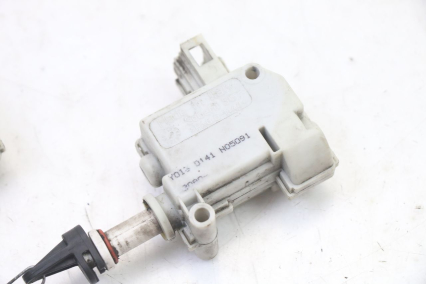 photo de SITZBANKSCHLOSS MOTOR  PIAGGIO XEVO - X EVO 125 (2007 - 2016)