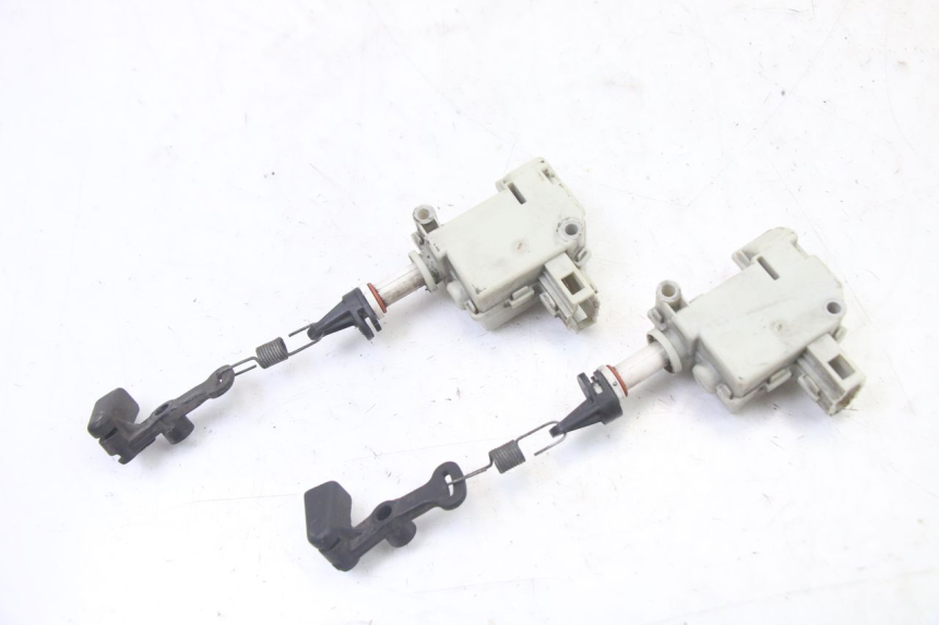 photo de SITZBANKSCHLOSS MOTOR  PIAGGIO XEVO - X EVO 125 (2007 - 2016)