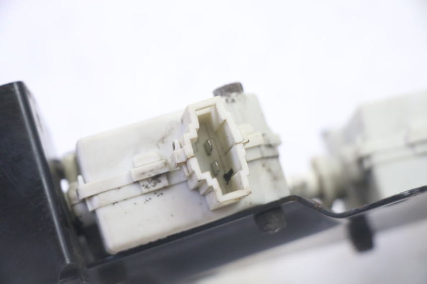 photo de SITZBANKSCHLOSS MOTOR  PIAGGIO XEVO - X EVO 125 (2007 - 2016)