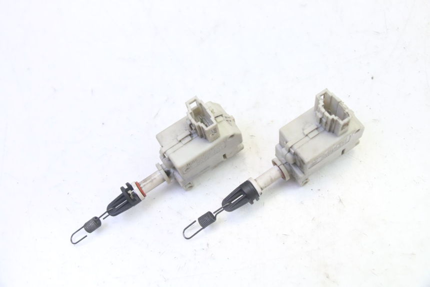 photo de SITZBANKSCHLOSS MOTOR  PIAGGIO XEVO - X EVO 125 (2007 - 2016)