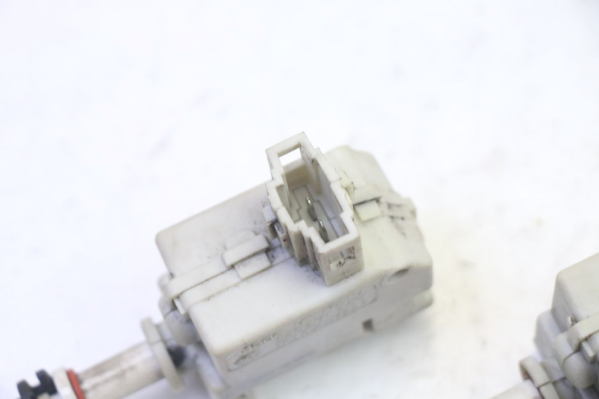 photo de SITZBANKSCHLOSS MOTOR  PIAGGIO XEVO - X EVO 125 (2007 - 2016)