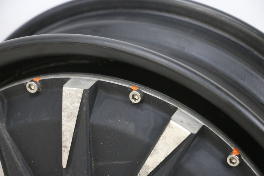 photo de MOTOR EFUN PUSA 1 - Detaillierte Sichtprüfung