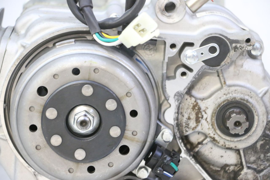 photo de MOTOR APOLLO RFZ 150