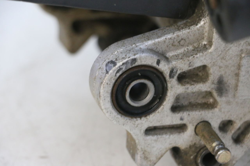 photo de MOTOR TNT MOTOR ROMA 10' 4T 50 (2019 - 2022) - Details der Befestigungspunkte